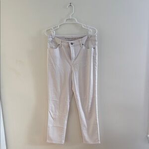 Chico's White Straight Leg Jeans Modern Fit
